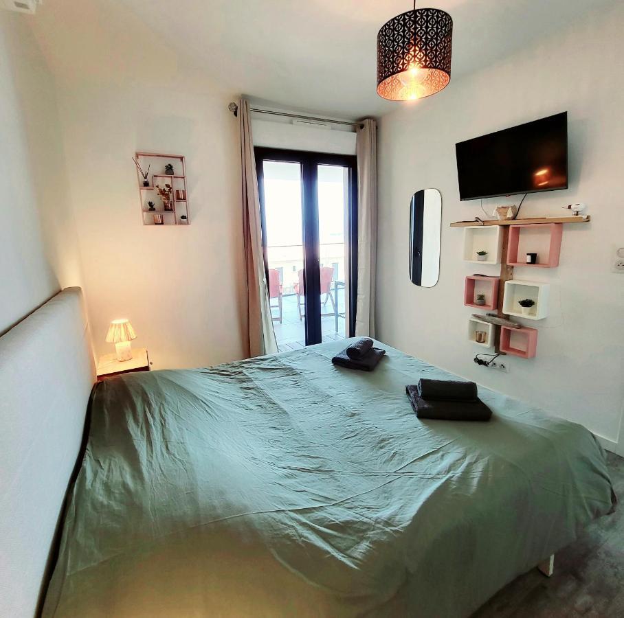 Appartement De Standing Bord De Mer Pietrosella Εξωτερικό φωτογραφία